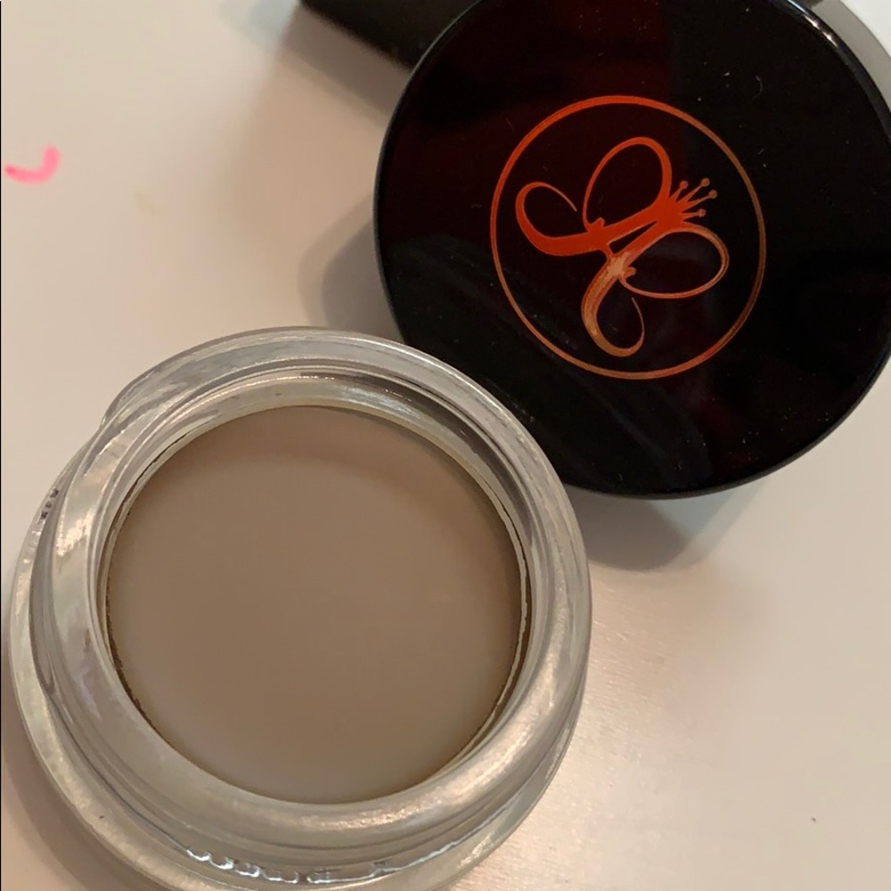 Anastasia Beverly Hills Dipbrow Pomade